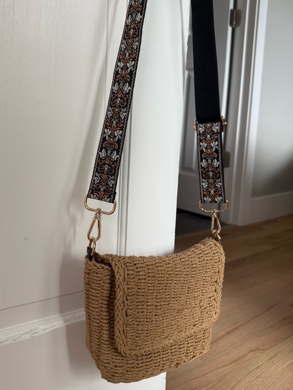 On Trend Woven Straw Crossbody Bag with Designer Decorative Strap